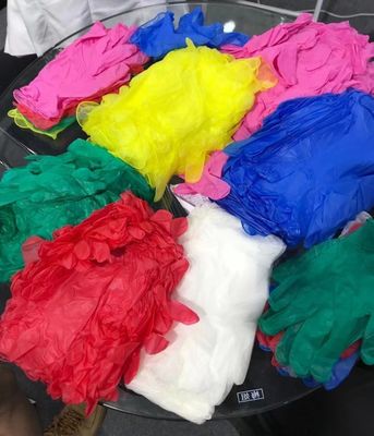 240 mm de longueur Gants d'examen jetables non stériles sans poudre mélangés à du nitrile et du vinyle